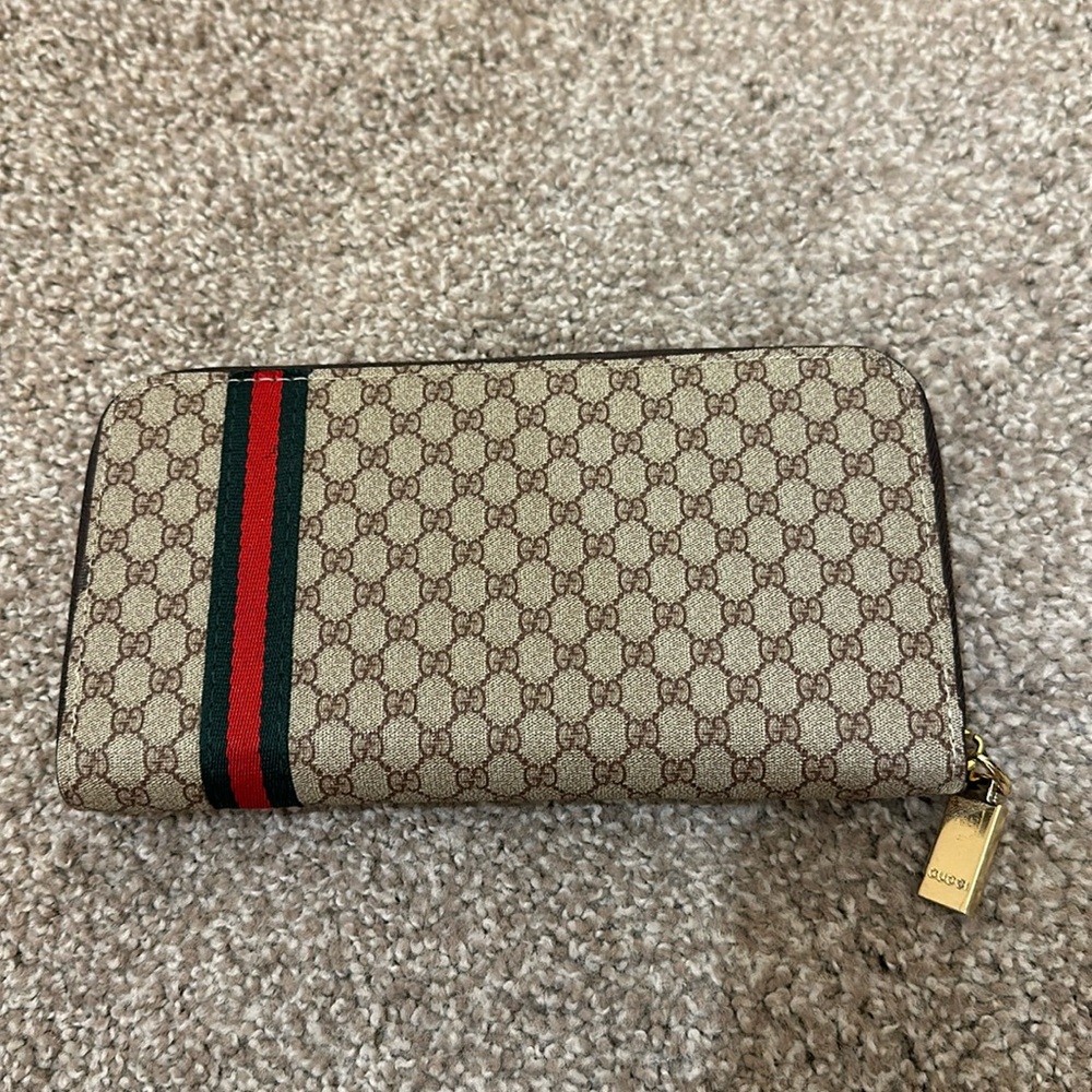 Gucci wallet
